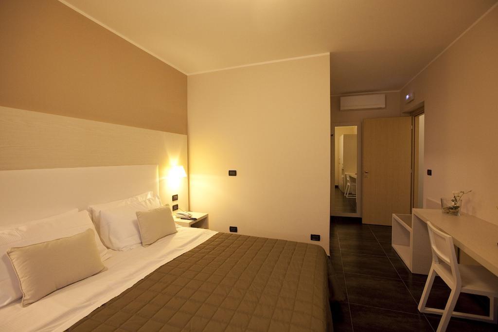 Hotel La Meridiana Сеттимо-Торинезе Номер фото