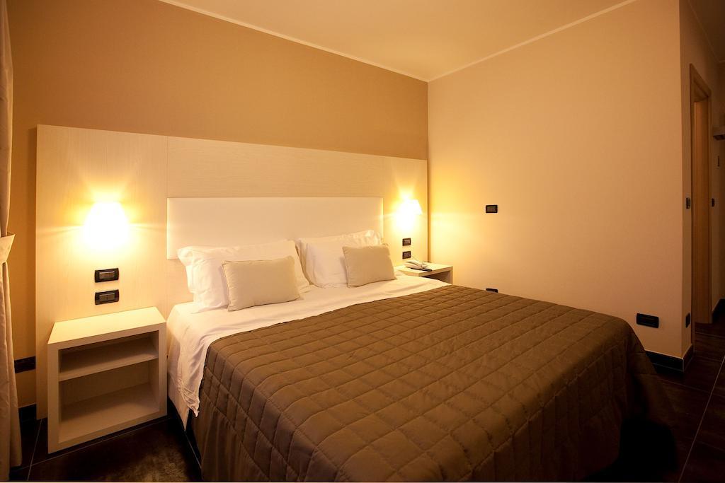 Hotel La Meridiana Сеттимо-Торинезе Номер фото