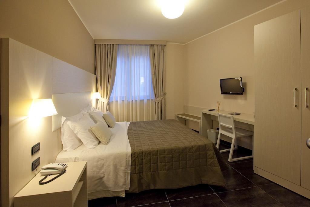 Hotel La Meridiana Сеттимо-Торинезе Номер фото